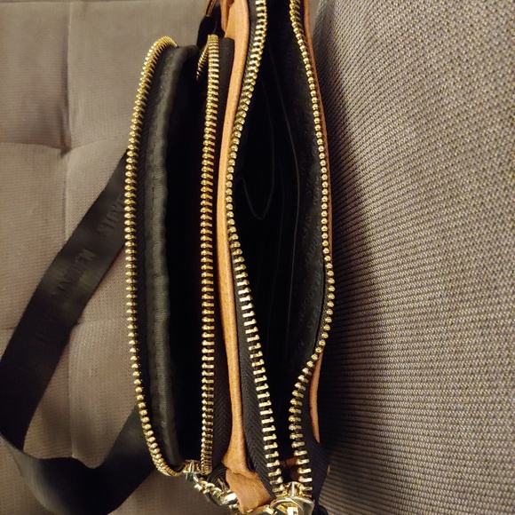 Steve Madden camel color purse with black accents - Picture 5 of 5